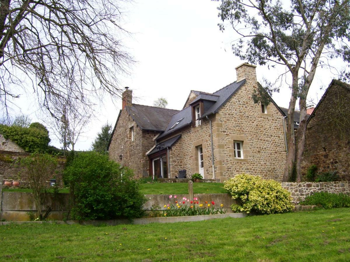 Le Tilleul Bécherel Exterior photo